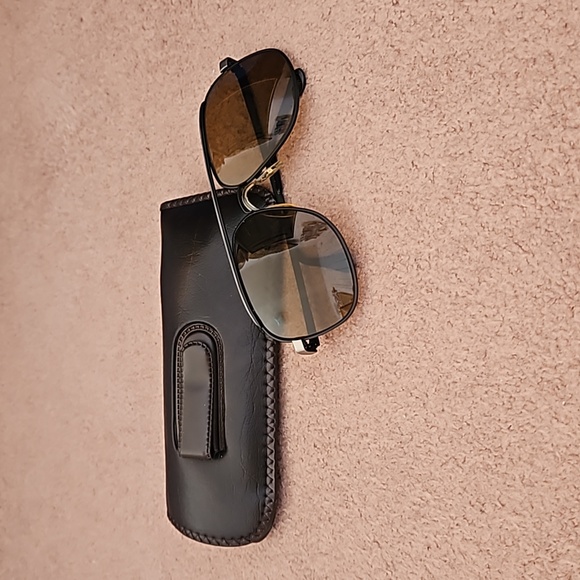 Men's Dark tint Black Sunglasses - Picture 5 of 6